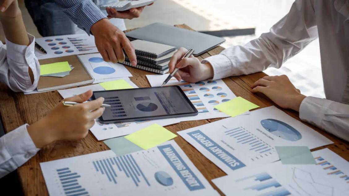 Collaborative review of organisational spending reports